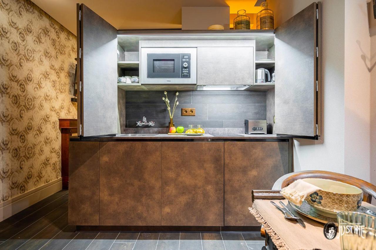 Suite Opium Den By Justine Apartments Apartamento Turistico En Madrid Rio Εξωτερικό φωτογραφία